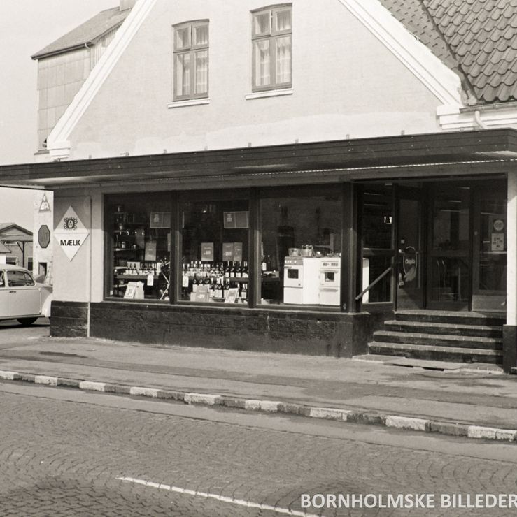 Østerlars, brugsen, 12-okt 1968